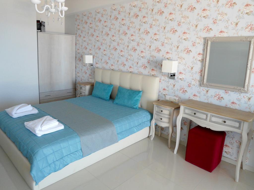 Petrakis Sunset Apartment Palaiochora Ngoại thất bức ảnh