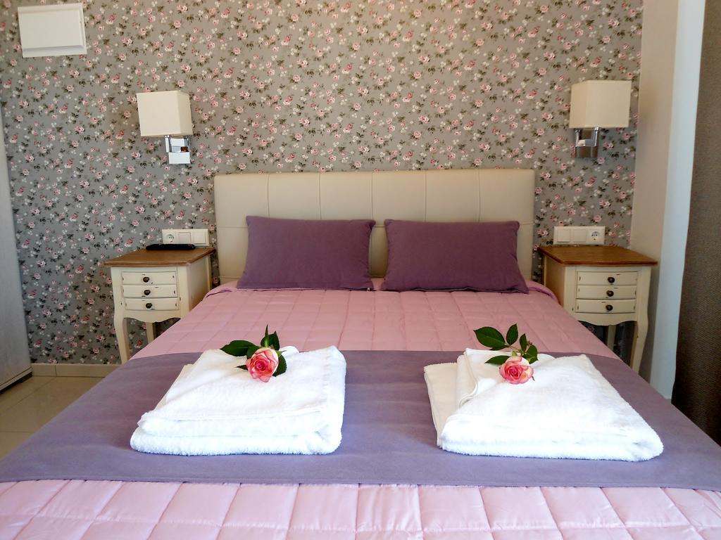 Petrakis Sunset Apartment Palaiochora Ngoại thất bức ảnh