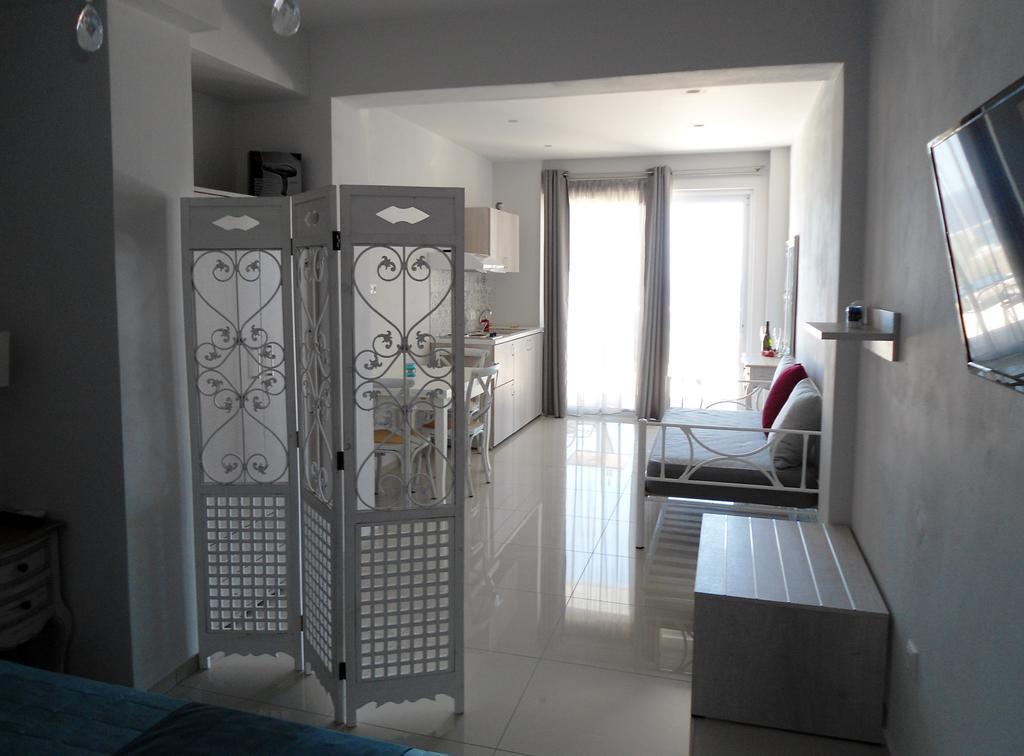 Petrakis Sunset Apartment Palaiochora Ngoại thất bức ảnh