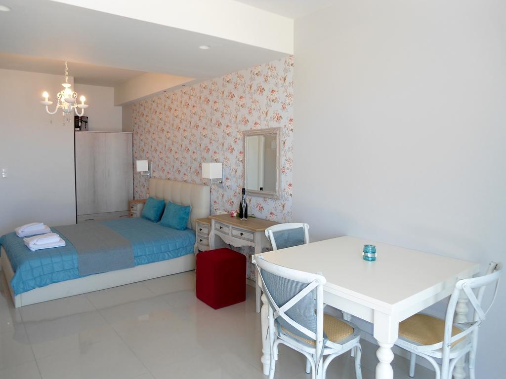 Petrakis Sunset Apartment Palaiochora Ngoại thất bức ảnh
